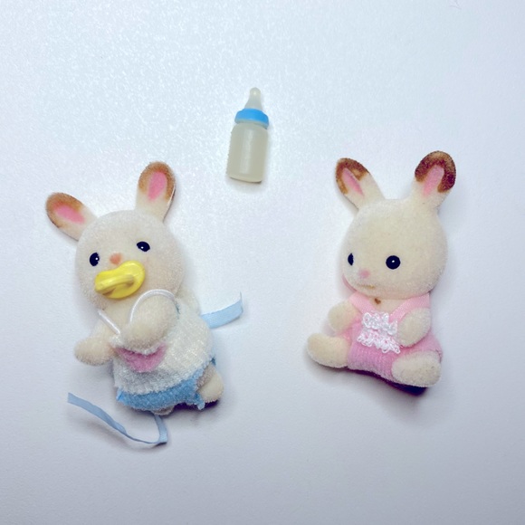 Calico Critters Hopscotch Rabbit Twin Set - Picture 4 of 4